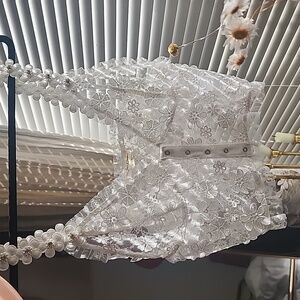 For love and lemons rosette off white lace crop top cami daisy embellished S